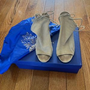 Aquazzura Mayfair 105 Nude Suede size 36